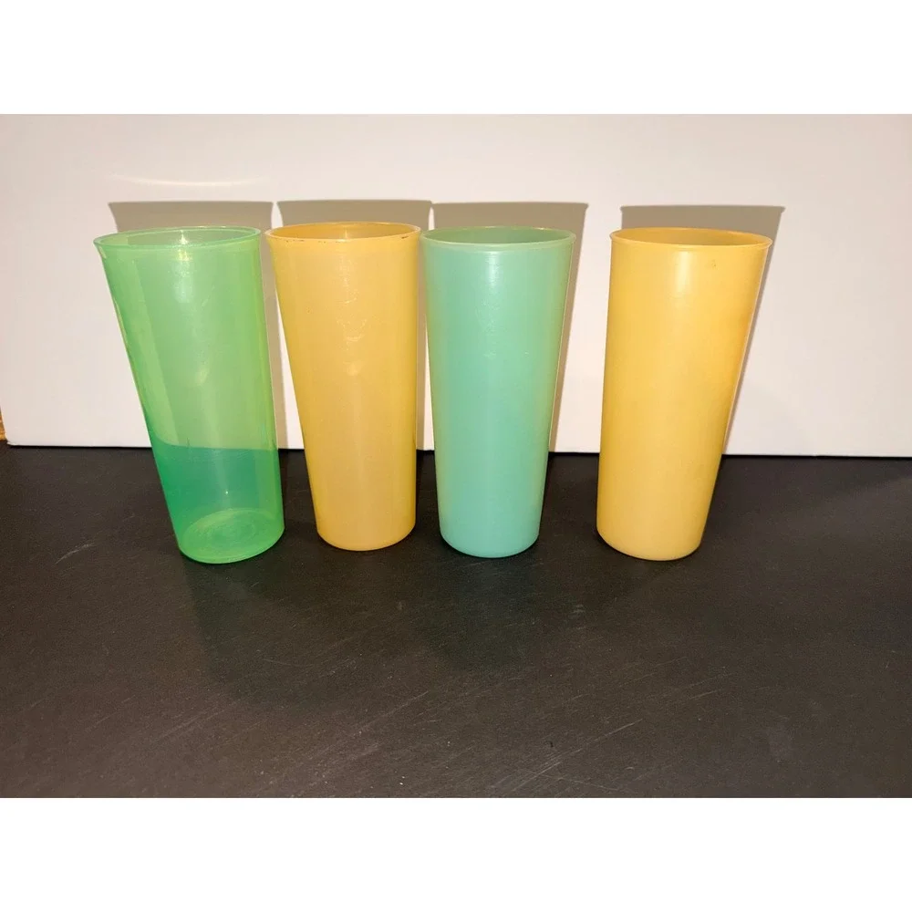 Rubbermaid gently used